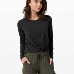 Lululemon Pleats and Thank you Long Sleeve - Size 6